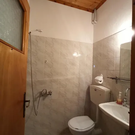 Theodore Apartment *