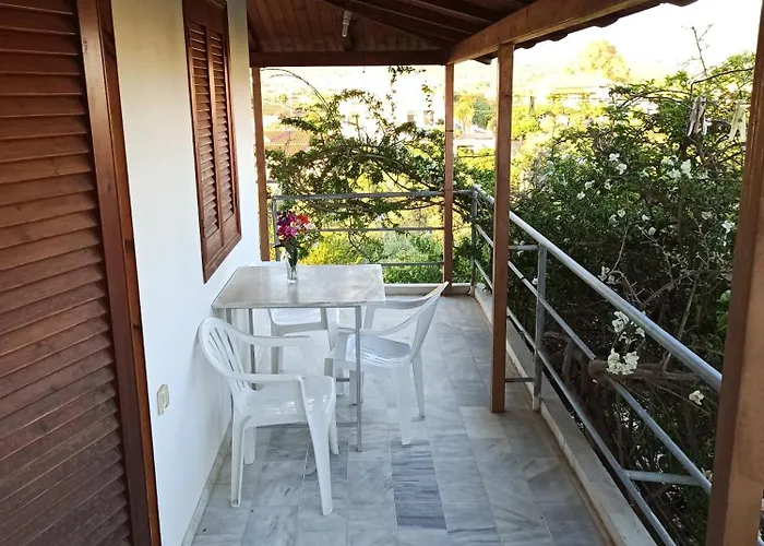 Theodore Apartman Zaháro